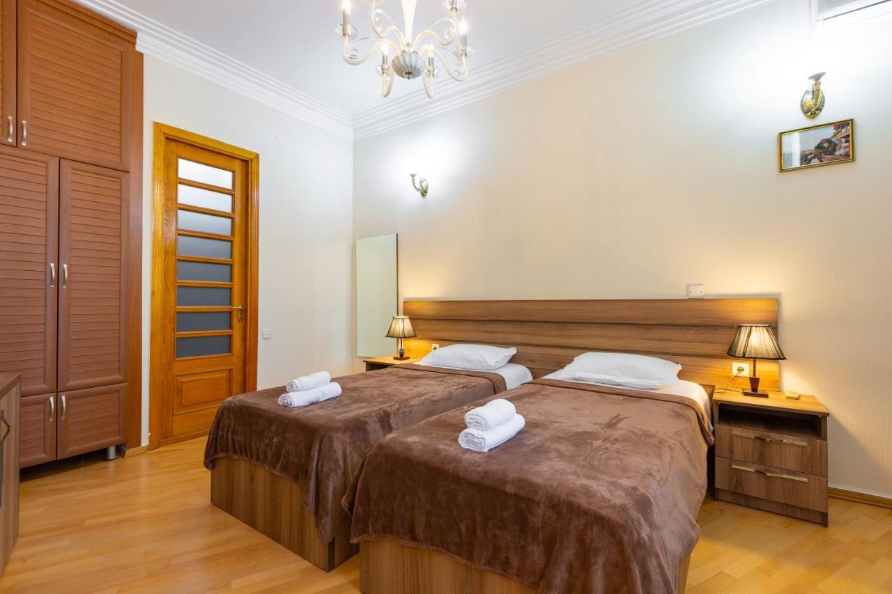 Villa Tiflisi Buitenkant foto