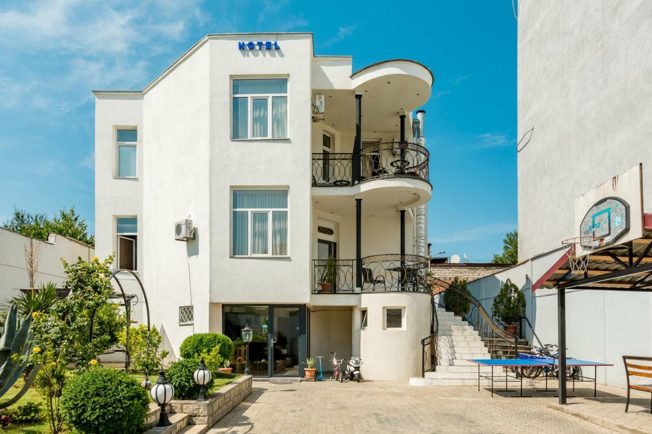 Villa Tiflisi Buitenkant foto